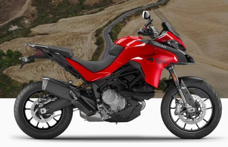 Studiofoto van Ducati Multistrada V2 uit 2023
