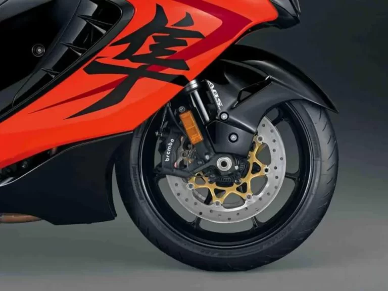 2023-Hayabusa-GSX1300R_25th-anniversary-3