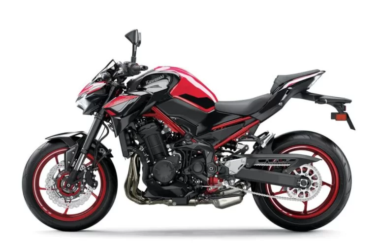 De nieuwe Kawasaki Z900 studiofoto