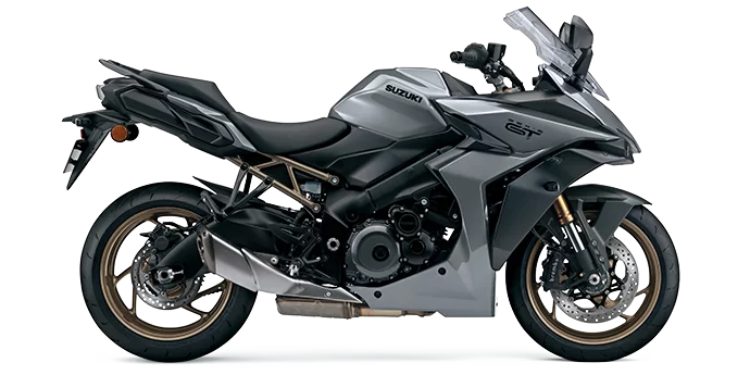 GSX-S1000GT in een witte studio.