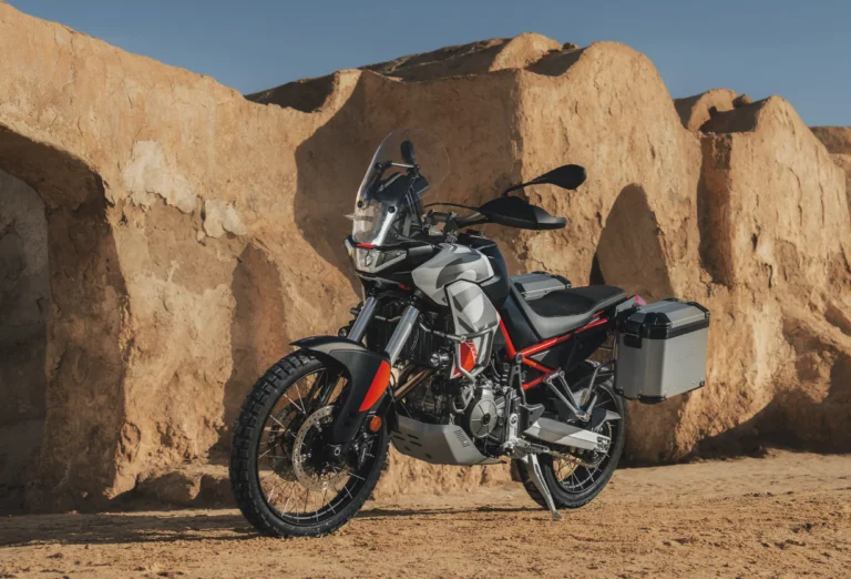 2026-Aprilia-Tuareg-adventure-toermotor