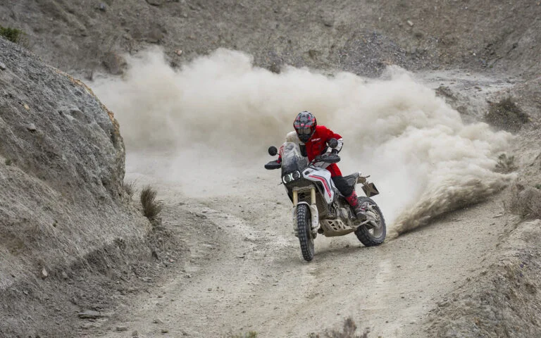 2026-Ducati-DesertX-Adventure-Toermotor