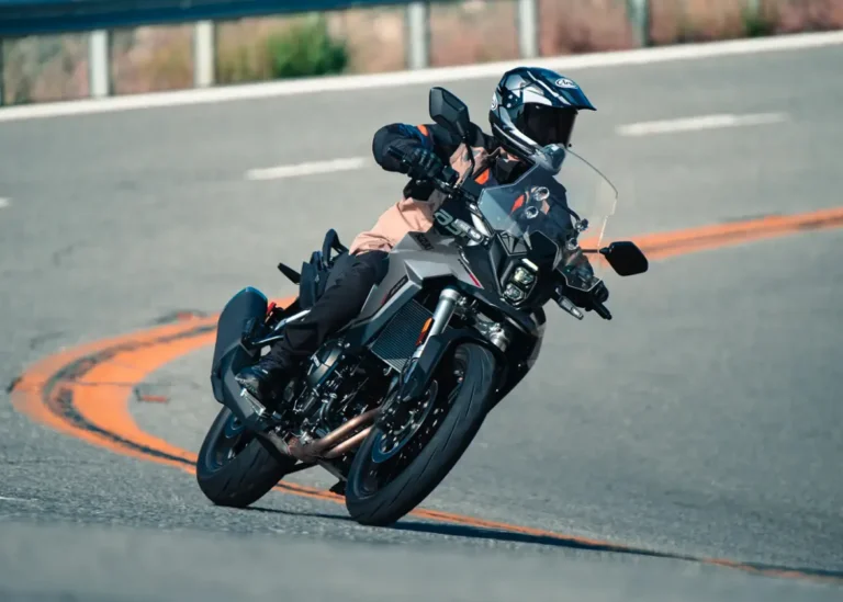 2026-Suzuki-V-Strom-800-toermotor