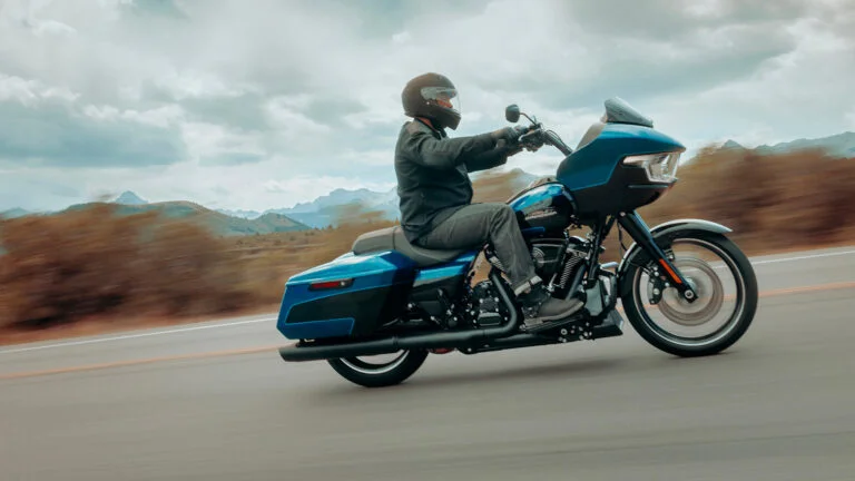 2026-harley-davidson-road-glide-riding-