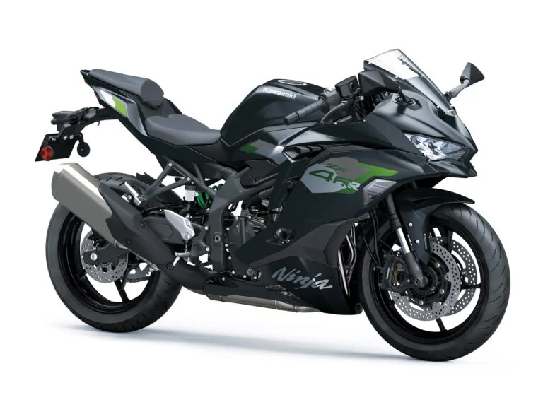 2027 Kawasaki Ninja ZX-4RR in Metallic Matte Carbon Gray / Metallic Spark Black