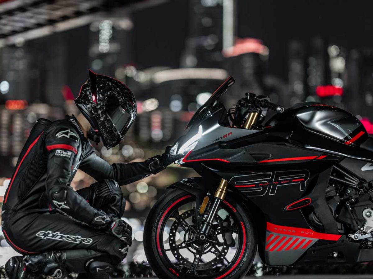 CF-Moto-450SR- lifestyle-2