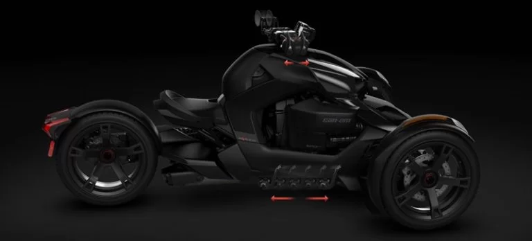 zijaanzicht studiofoto met focus op het can-am ryker blok