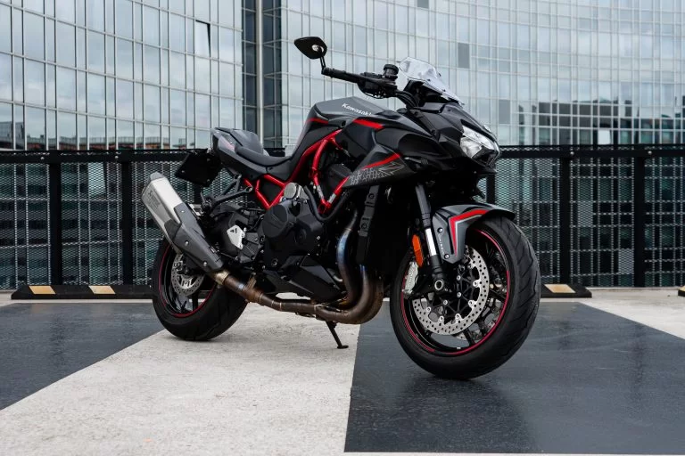 lifestylefoto Kawasaki ZH2