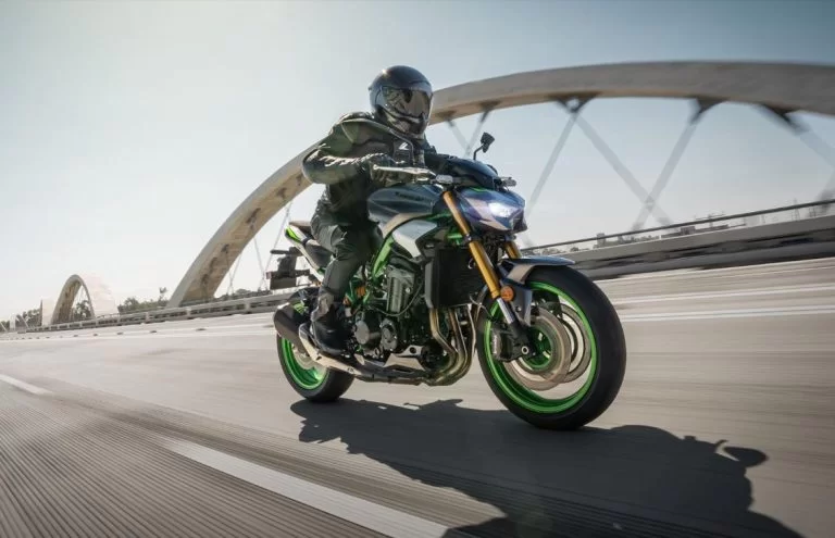 Naked Bikes Sugomi style