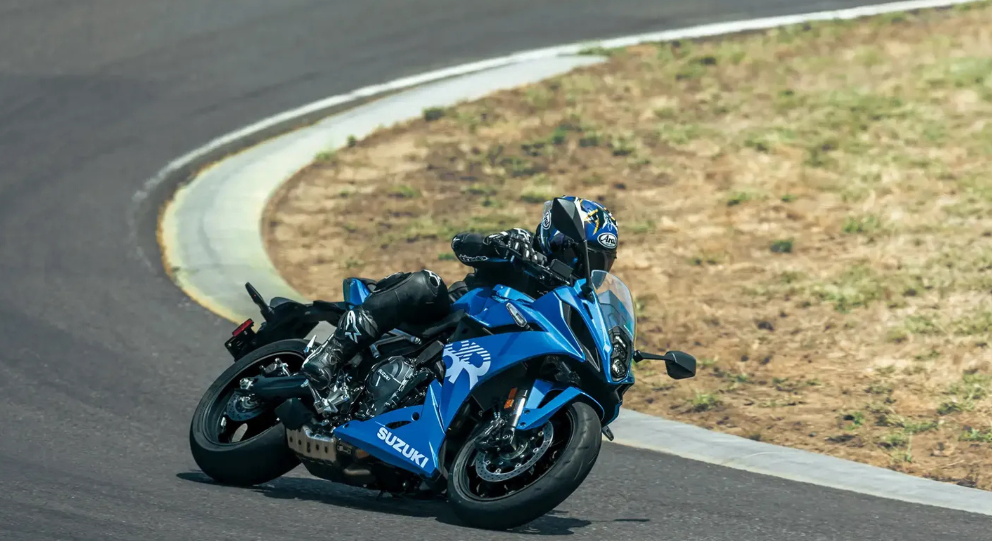 Suzuki GSX-8R rijdend.