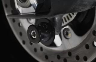 Bobbins van een Suzuki naked bike