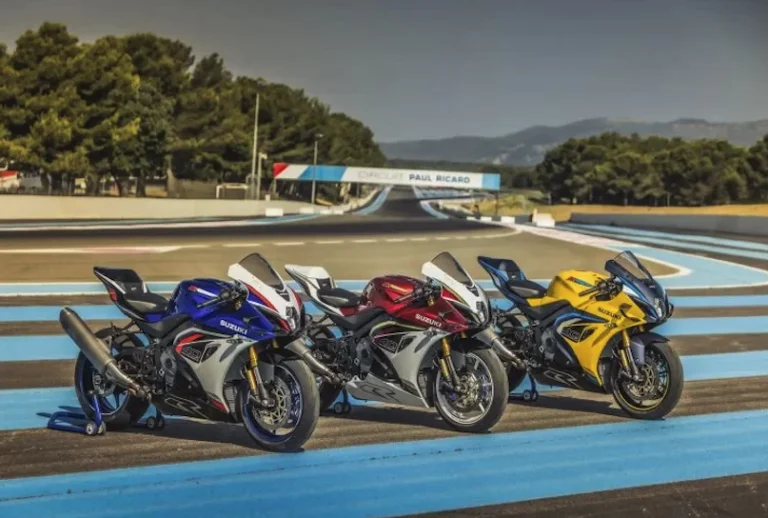 De race motoren van Suzuki