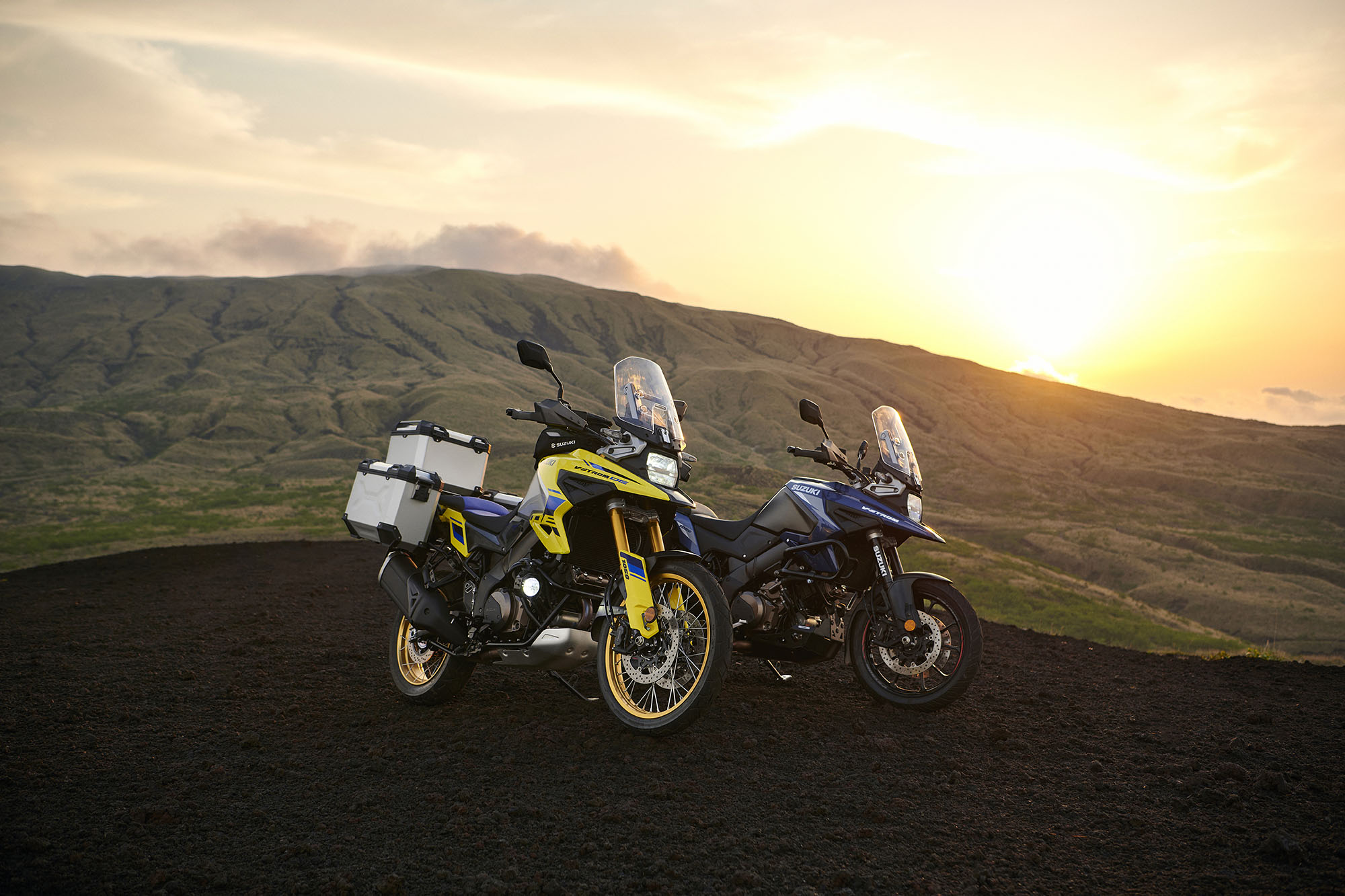 Suzuki_V-Strom_DL1050RR_RJM3_action_69