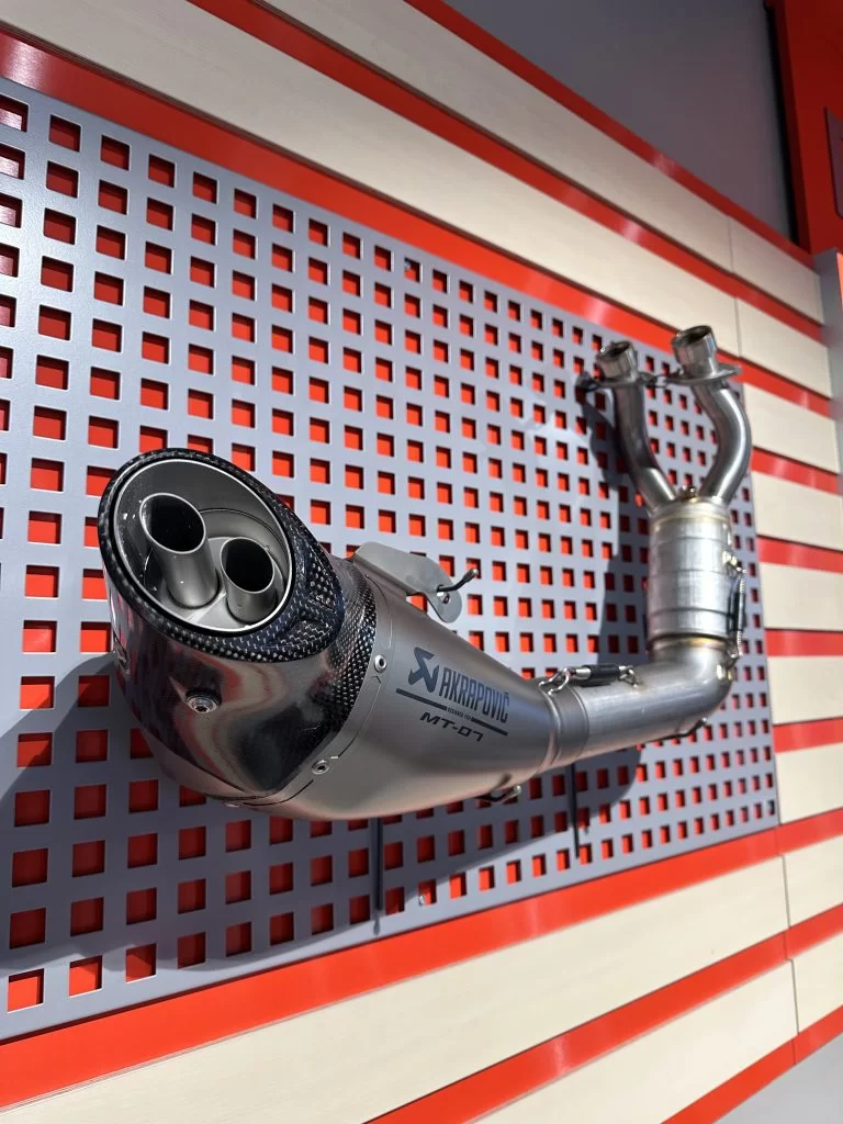 acrapovic-uitlaat-mt07