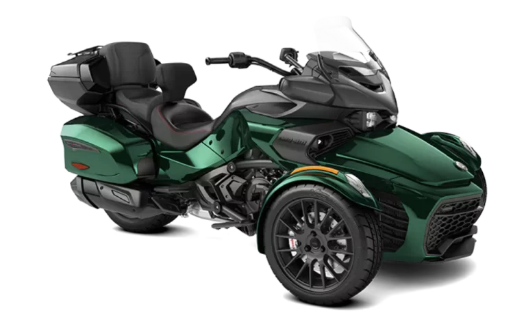 F3 limited special series in een witte studio.