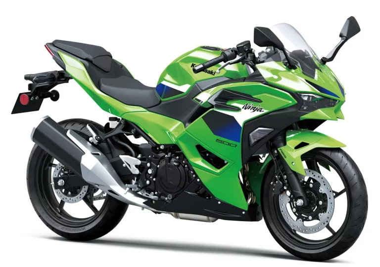 Ninja 500 SE in een witte studio