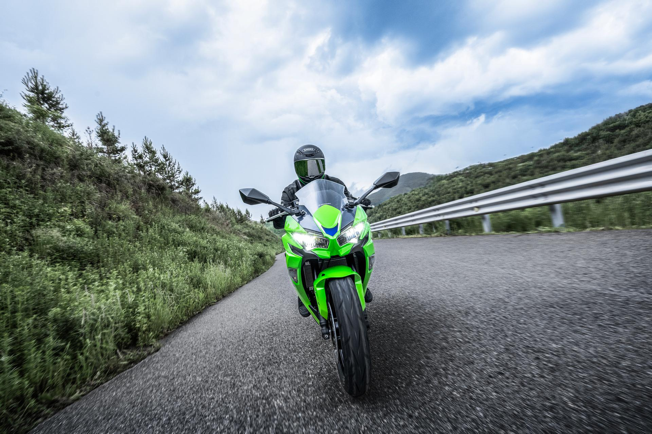 Kawasaki Ninja 650 2027 Lime Green in actie