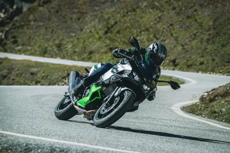 kawasaki-ninja-7-hybrid-kopen-01
