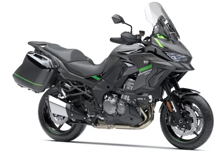 Kawasaki tourer met witte achtergrond