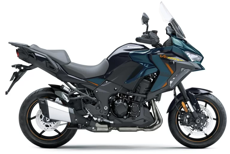 Versys 1100 S in een witte studio