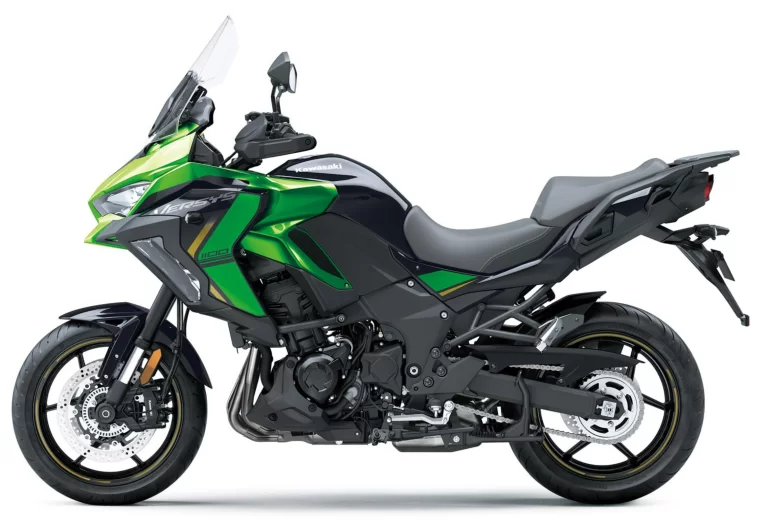 Versys 1100 S in een witte studio