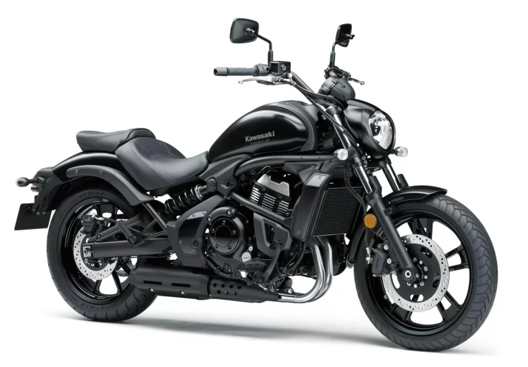 Vulcan S in een witte studio.