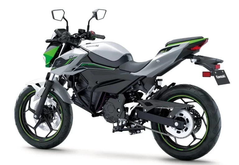 elektrische kawasaki met witte achtergrond