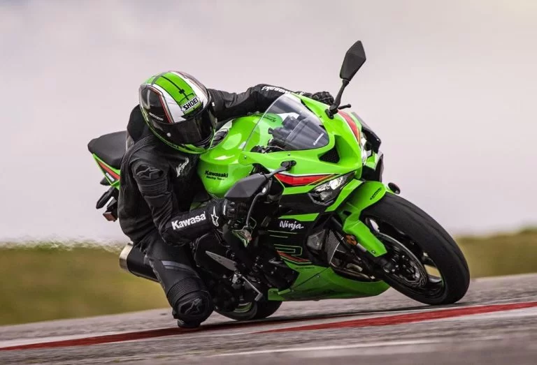 Kawasaki motor op het circuit