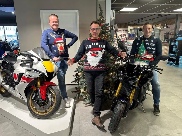 personeelsfoto van verkoopteam motorcity amsterdam