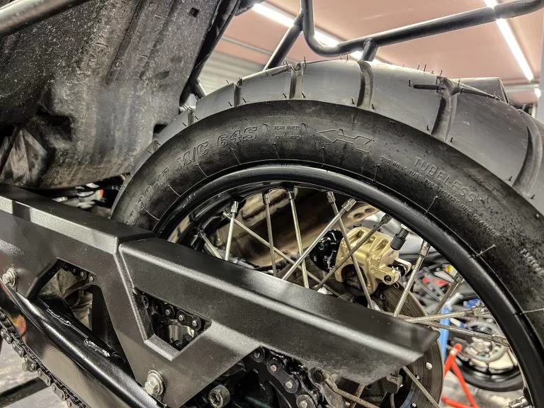 Motorband in werkplaats Motorcity