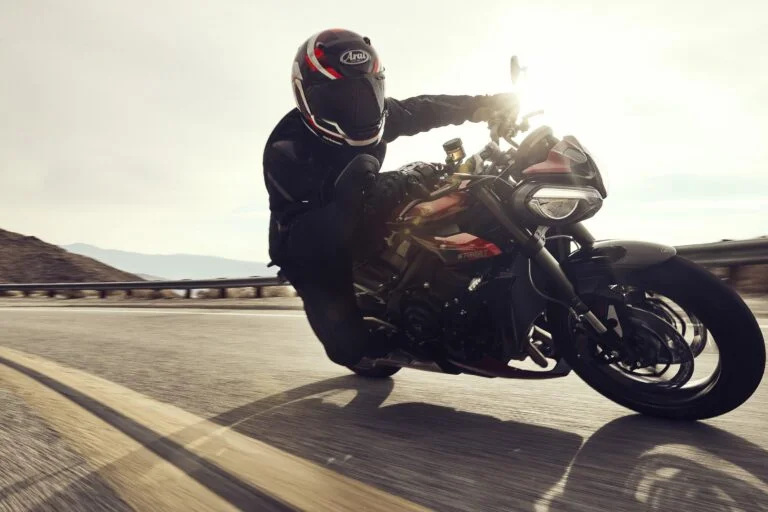 Triumph Street Triple 765 RS in actie