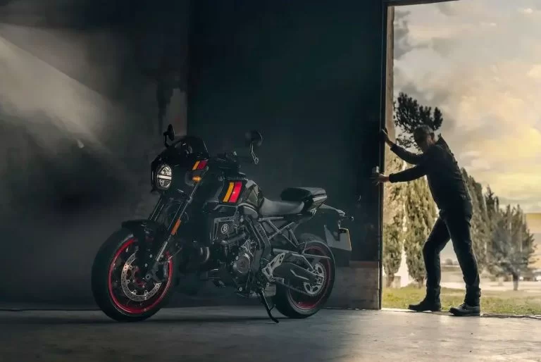 gsx-8tt in een garage