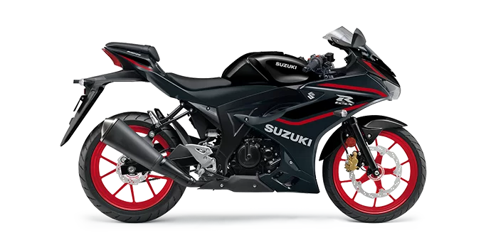 Rode GSX-R125 in een witte studio.