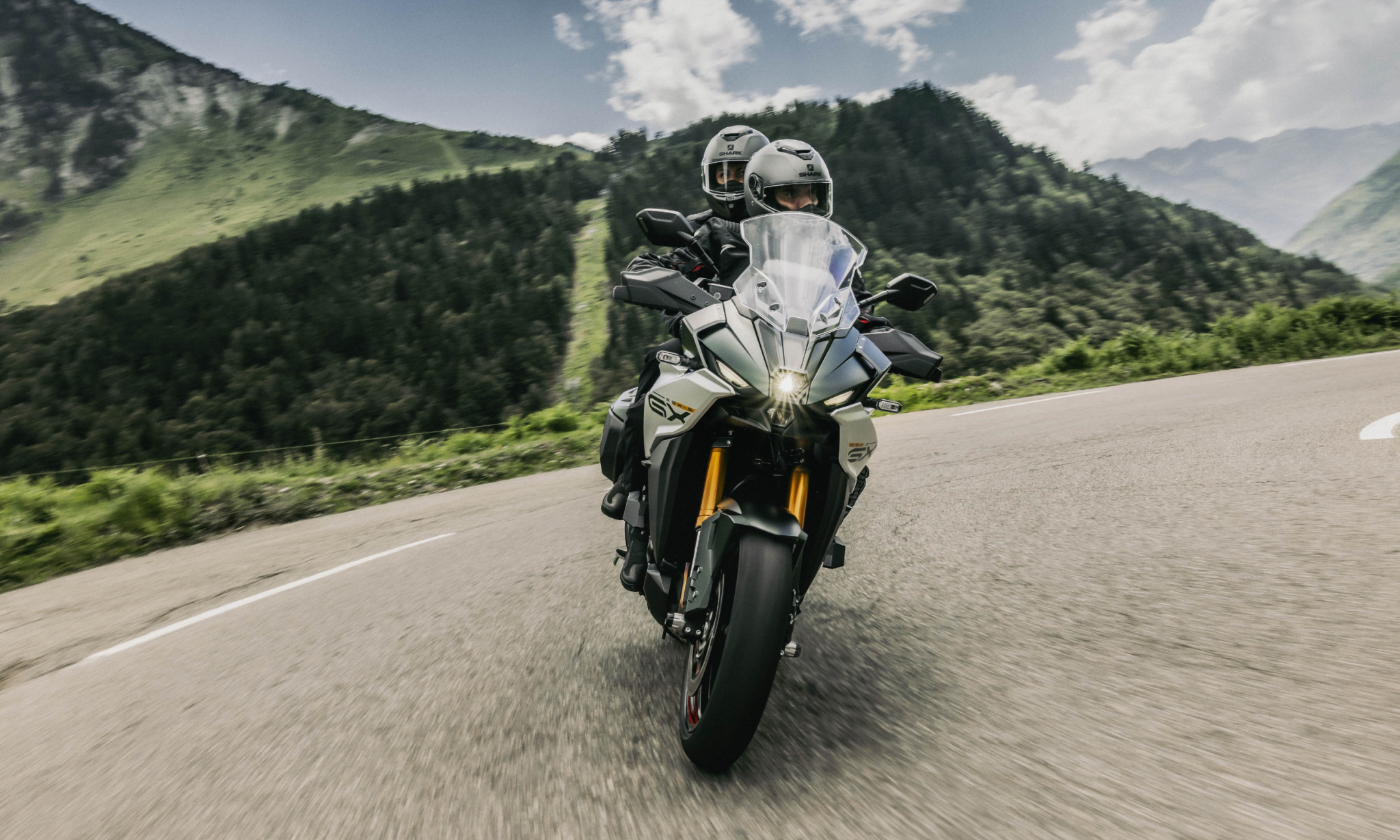 suzuki-gsx-s1000gx-lezen-2