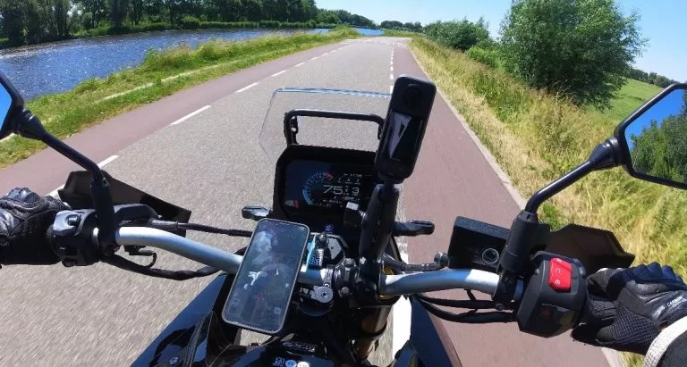 suzuki v-strom 800DE actiefoto