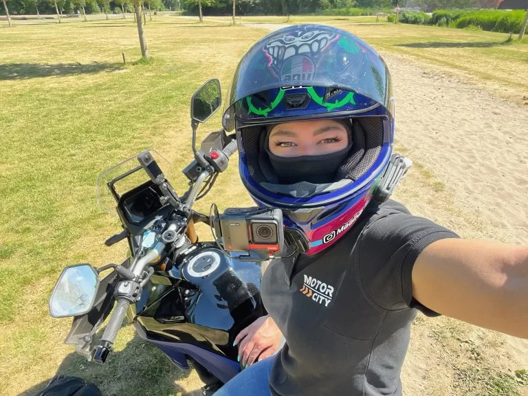 v strom 800DE Suzuki lifestyle