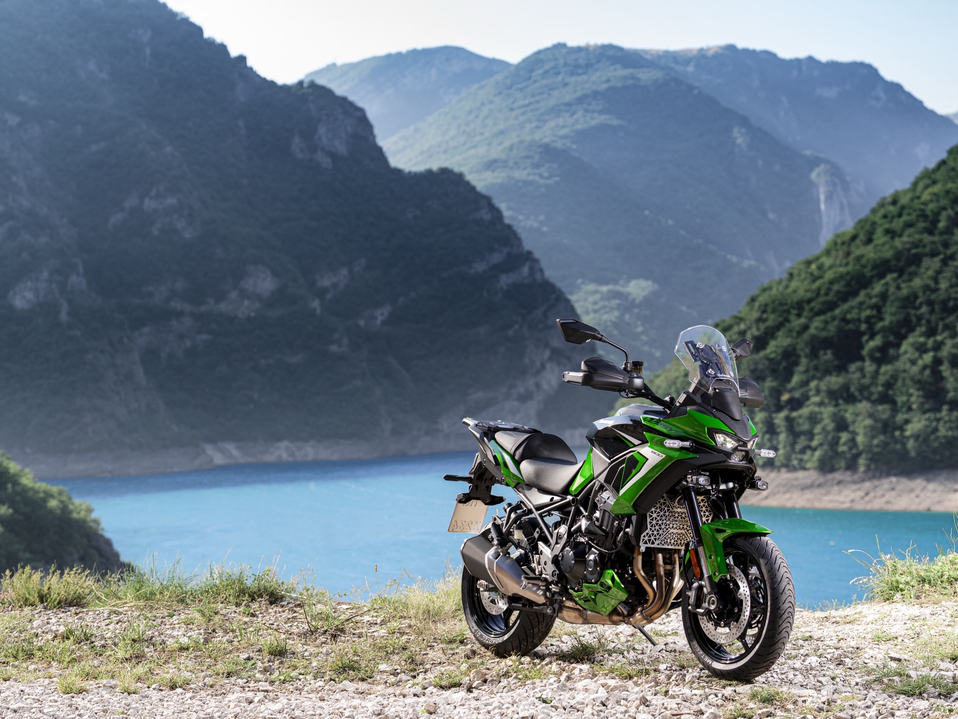 Kawasaki Versys 900 SE 2027 bij bergmeer