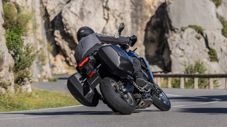 Rijdende Tracer 9 GT + Y-AMT.